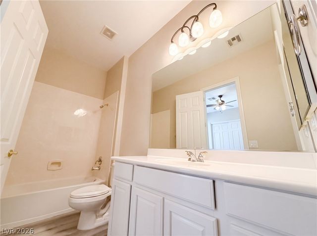 6892 April Wind Avenue, Las Vegas, NV 89131