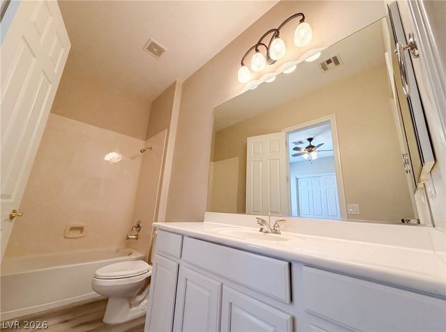 6892 April Wind Avenue, Las Vegas, NV 89131