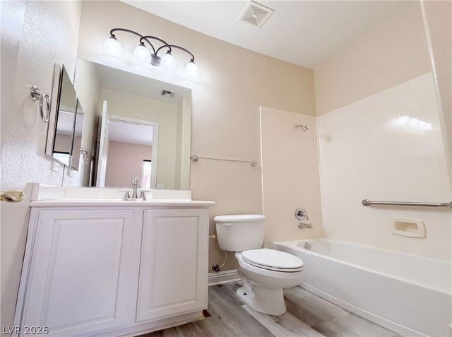 6892 April Wind Avenue, Las Vegas, NV 89131