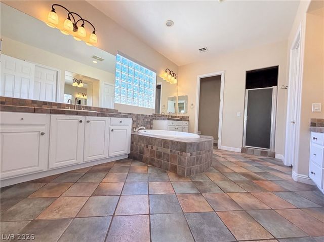 6892 April Wind Avenue, Las Vegas, NV 89131