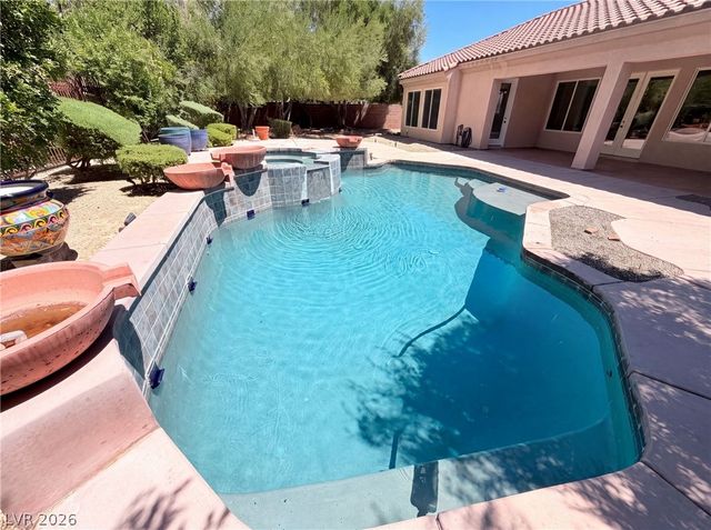 6892 April Wind Avenue, Las Vegas, NV 89131