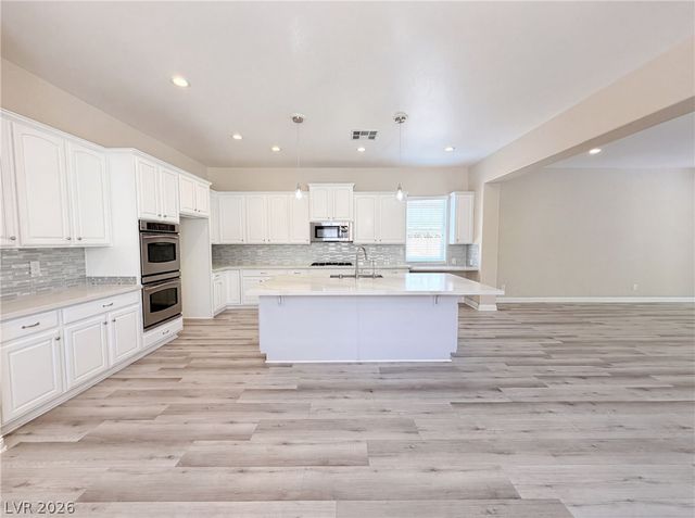 6892 April Wind Avenue, Las Vegas, NV 89131