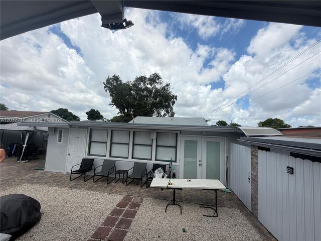 10415 NW 30th Ct, Miami, FL 33147