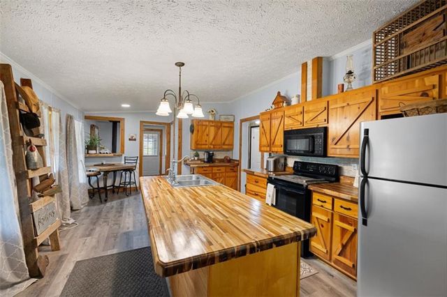 215 Erwin Road, Adairsville, GA 30103