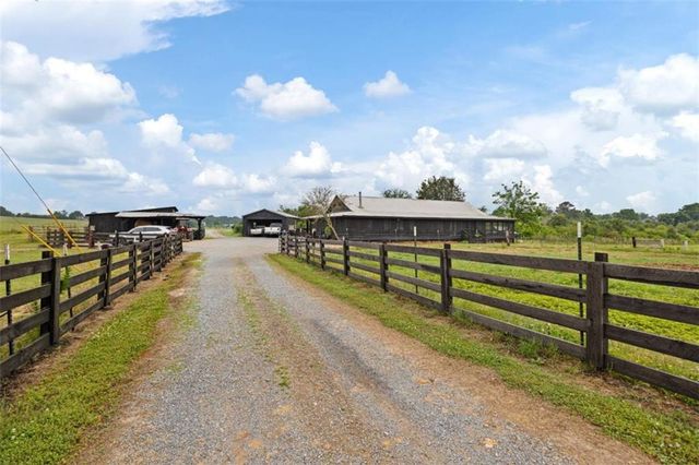 215 Erwin Road, Adairsville, GA 30103
