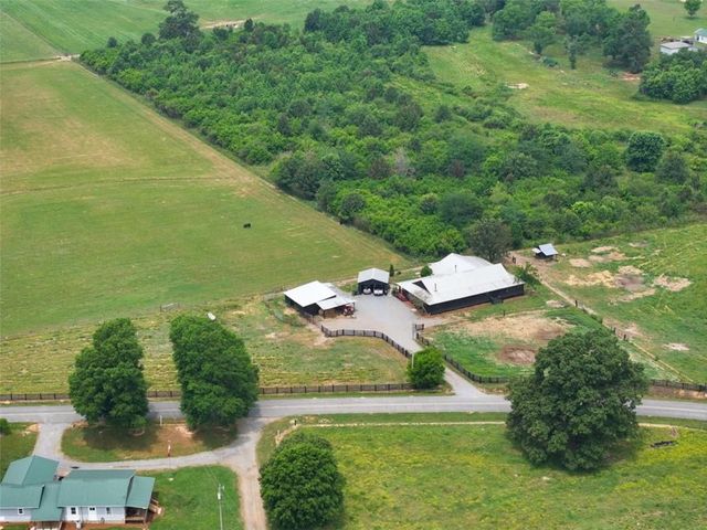 215 Erwin Road, Adairsville, GA 30103