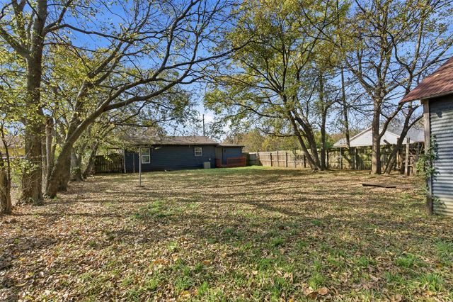 405 N Carr Avenue, Sherman, TX 75090