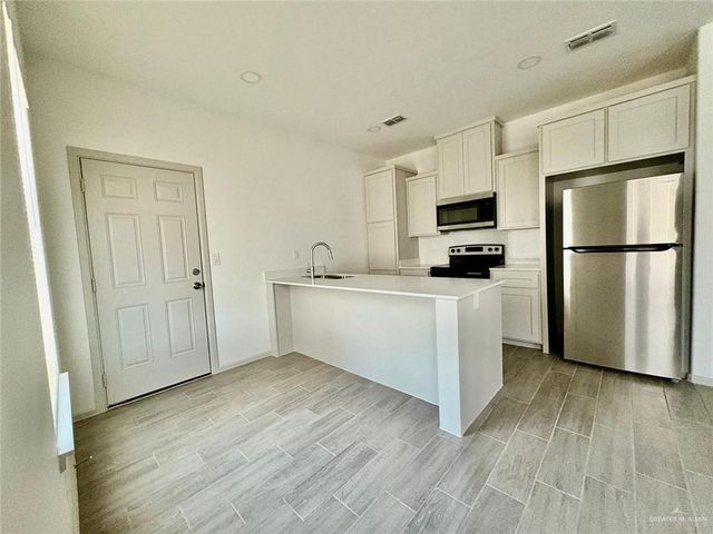 7814 N 58th Lane 3, Mission, TX 78573