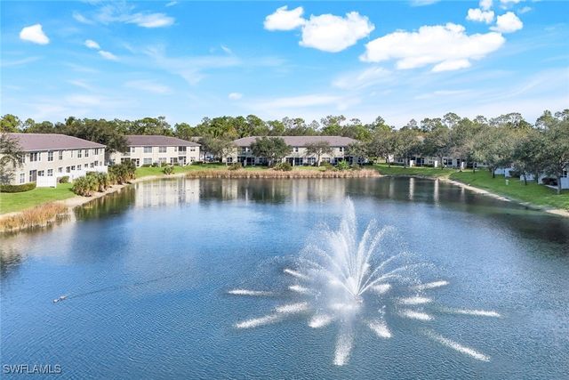 1370 Mariposa CIR 102, Naples, FL 34105