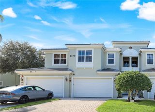1370 Mariposa CIR 102, Naples, FL 34105