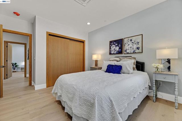 34914 Moina Shaiq Cmn, Fremont, CA 94555