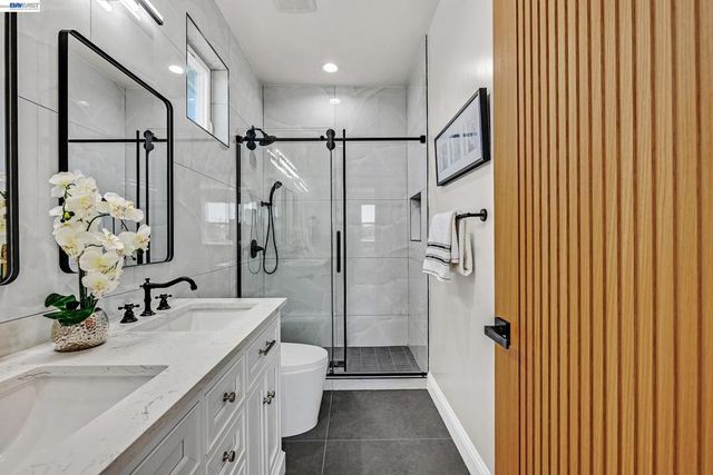 34914 Moina Shaiq Cmn, Fremont, CA 94555