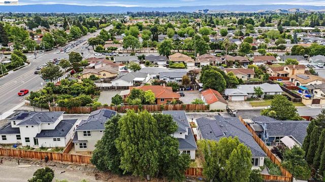 34914 Moina Shaiq Cmn, Fremont, CA 94555