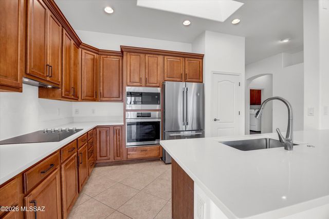 5967 N Campo Abierto, Tucson, AZ 85718