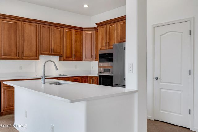 5967 N Campo Abierto, Tucson, AZ 85718