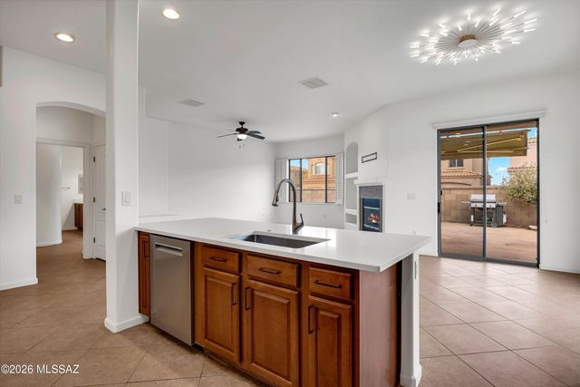 5967 N Campo Abierto, Tucson, AZ 85718