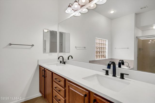 5967 N Campo Abierto, Tucson, AZ 85718