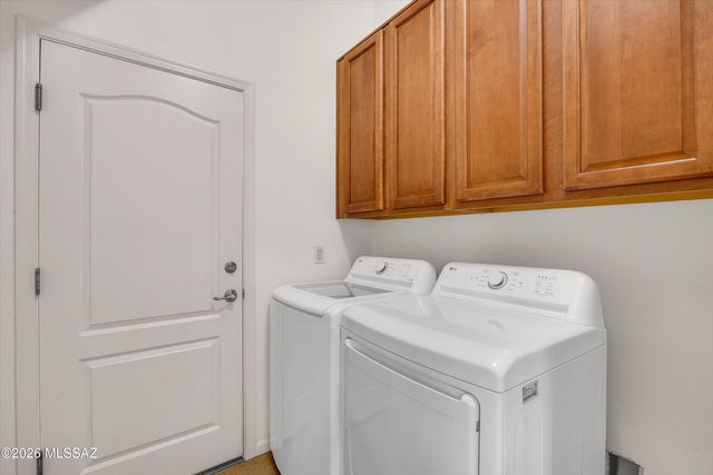 5967 N Campo Abierto, Tucson, AZ 85718