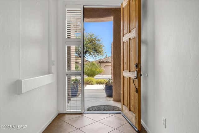 5967 N Campo Abierto, Tucson, AZ 85718