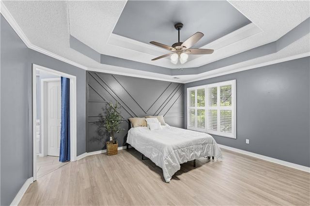 15964 W 160th Terrace, Olathe, KS 66062