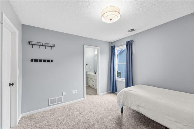 15964 W 160th Terrace, Olathe, KS 66062
