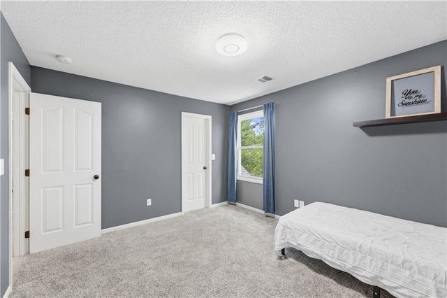 15964 W 160th Terrace, Olathe, KS 66062