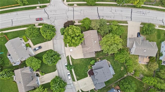 15964 W 160th Terrace, Olathe, KS 66062