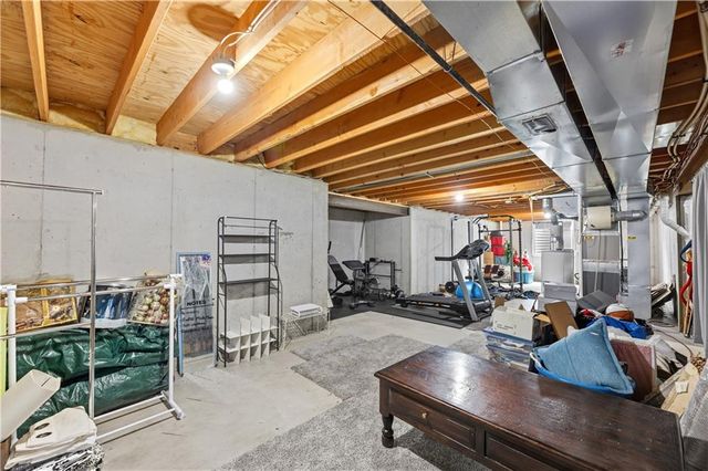 15964 W 160th Terrace, Olathe, KS 66062