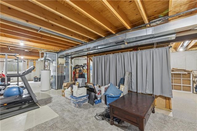 15964 W 160th Terrace, Olathe, KS 66062