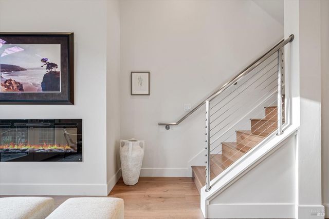 532 Grove St, Healdsburg, CA 95448