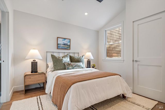 532 Grove St, Healdsburg, CA 95448