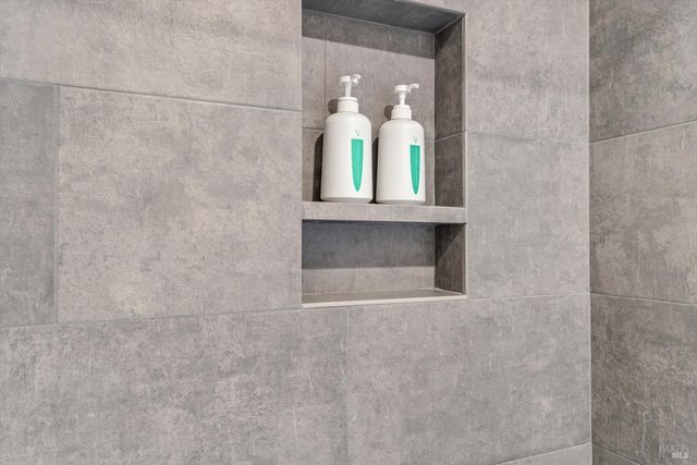 532 Grove St, Healdsburg, CA 95448