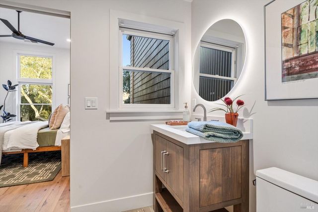 532 Grove St, Healdsburg, CA 95448