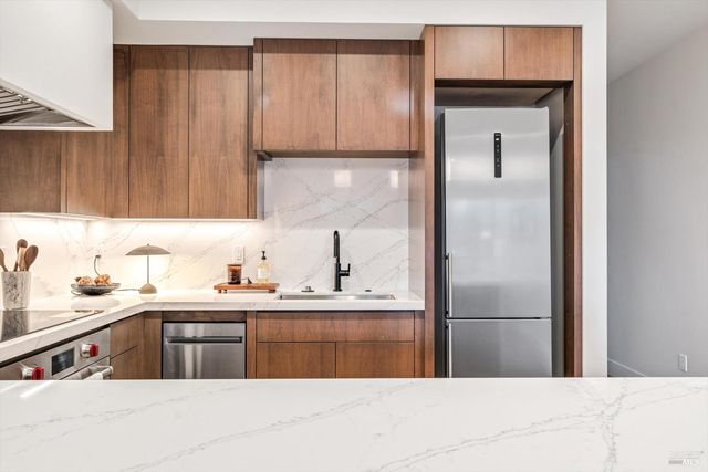 532 Grove St, Healdsburg, CA 95448