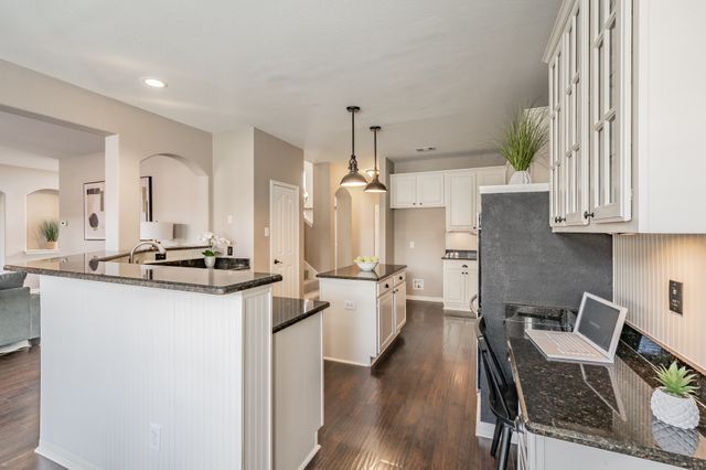 5545 Dunn Hill Drive, Fort Worth, TX 76137