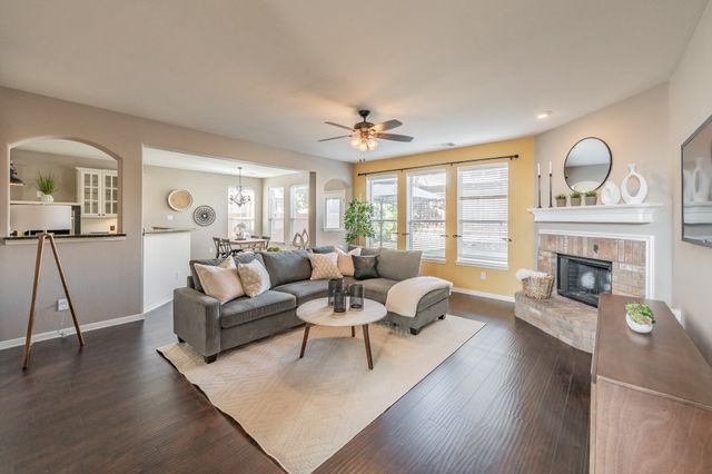 5545 Dunn Hill Drive, Fort Worth, TX 76137