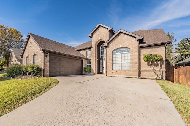 5545 Dunn Hill Drive, Fort Worth, TX 76137