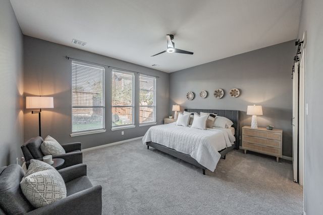 5545 Dunn Hill Drive, Fort Worth, TX 76137