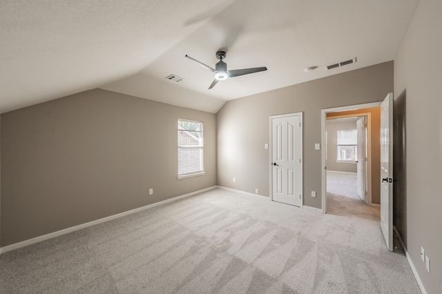 5545 Dunn Hill Drive, Fort Worth, TX 76137