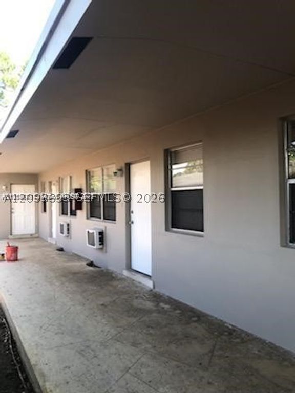 Image 1 of property listing at 1204 NE 5th Ave, Fort Lauderdale, FL 33304