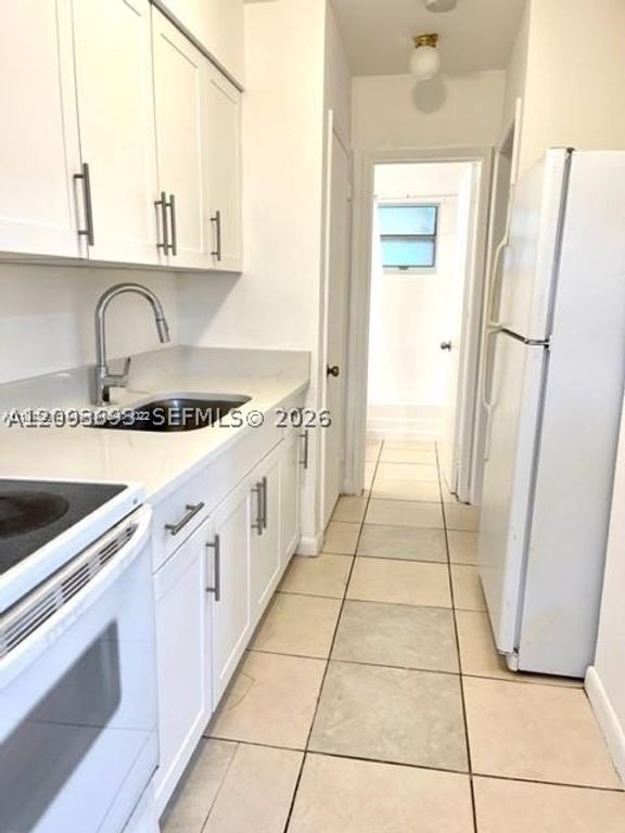Image 14 of property listing at 1204 NE 5th Ave, Fort Lauderdale, FL 33304