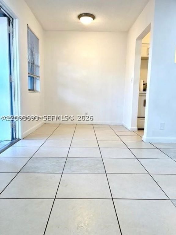 Image 15 of property listing at 1204 NE 5th Ave, Fort Lauderdale, FL 33304