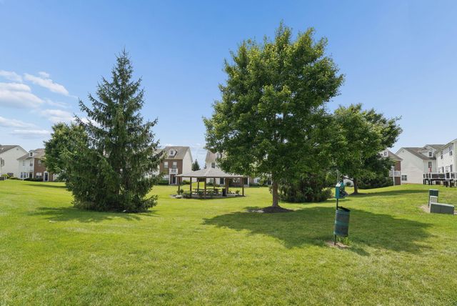 2045 River Rock Way, Reynoldsburg, OH 43068