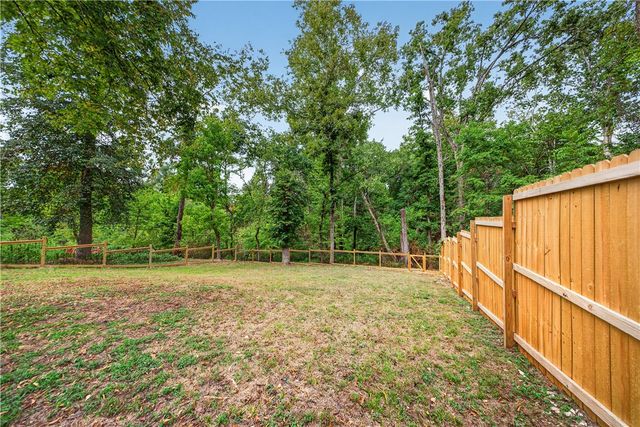 606 Melody Lane, Bentonville, AR 72712