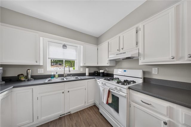 606 Melody Lane, Bentonville, AR 72712
