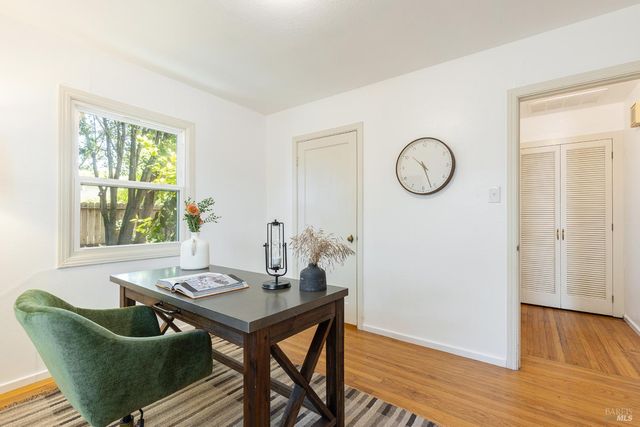 1828 Humboldt St, Santa Rosa, CA 95404