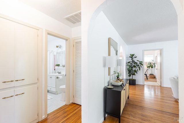 1828 Humboldt St, Santa Rosa, CA 95404