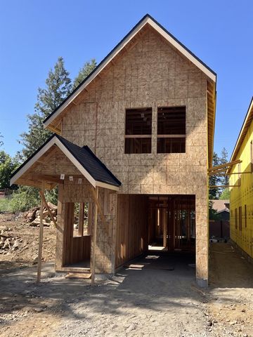 1107 E 27TH Ave, Spokane, WA 99203