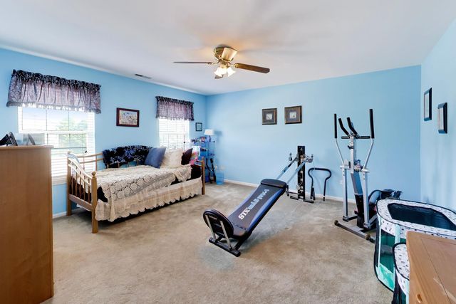 1050 Samantha Drive, Lake Zurich, IL 60047
