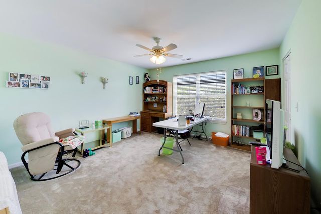 1050 Samantha Drive, Lake Zurich, IL 60047